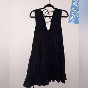 Chic Black Sleeveless Dress